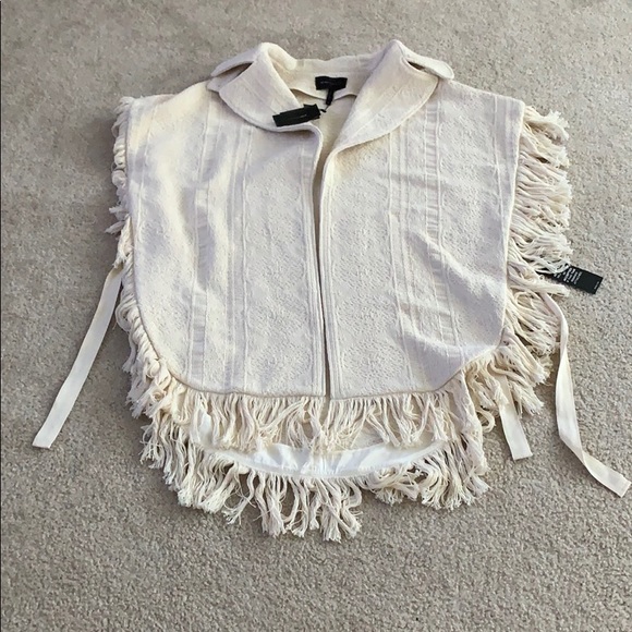 Poncho - Picture 1 of 5